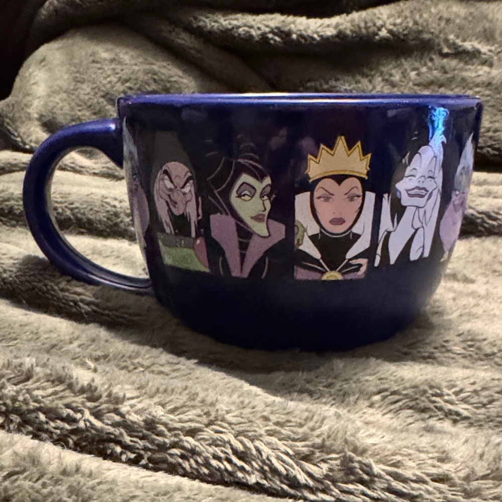 Disney Villains Close-Up Panels Ceramic Soup Mug or Large Coffee Cup 24 oz